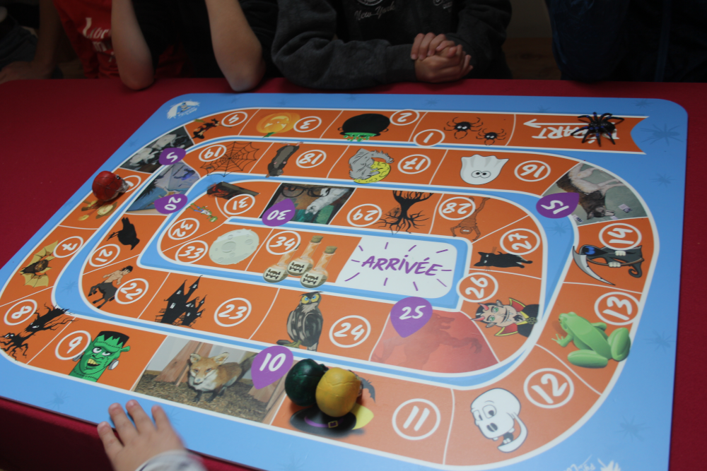 Jeu d'Halloween à la Pyramide du Loup